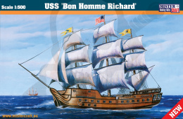 Mistercraft D-165 USS Bon Homme Richard 1:500