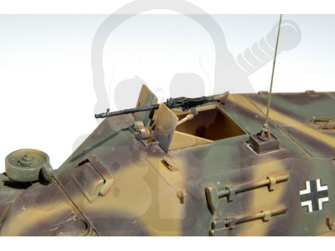 Trumpeter 00355 Hotchkiss 38(f) German Observation Befehlspanzer - 1:35 Trumpeter 00355 Hotchkiss 38(f) German Observation Befehlspanzer - 1:35