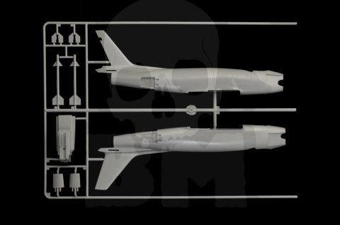 1:48 North American FJ-2/3 Fury 1:48 North American FJ-2/3 Fury