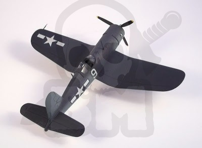 Mistercraft D-205 Starter Set F-4U-1A Corsair 1:72 + farbki 2 pędzelki klej
