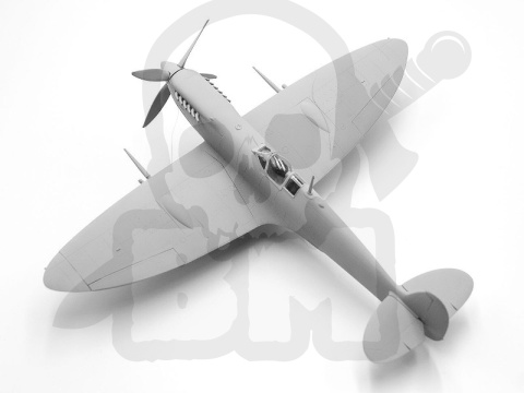 Spitfire Mk.VII WWII British Fighter 1:48