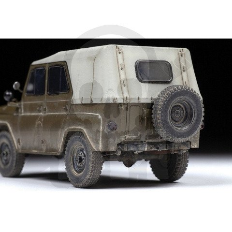 1:35 UAZ-469 Soviet 4WD Vehicle 1:35 UAZ-469 Soviet 4WD Vehicle