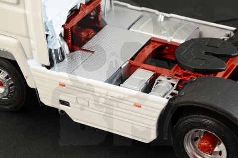 1:24 Iveco Turbostar 190.48 Special 1:24 Iveco Turbostar 190.48 Special
