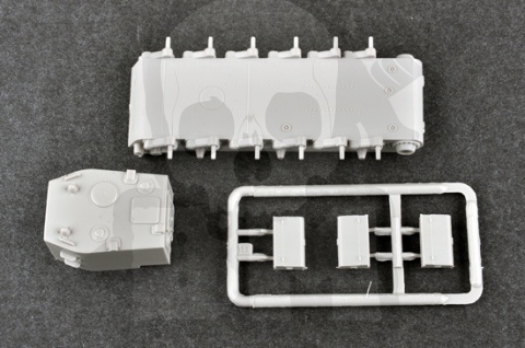 Trumpeter 07162 Czołg KW-2 z armatą ZIS-6 107mm 1:72