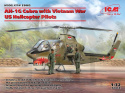 AH-1G Cobra with Vietnam War US Helicopter Pilots 1:32