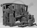 Model T 1917 Ambulance with US Medical Personnel 1:35