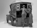 Model T 1917 Ambulance with US Medical Personnel 1:35