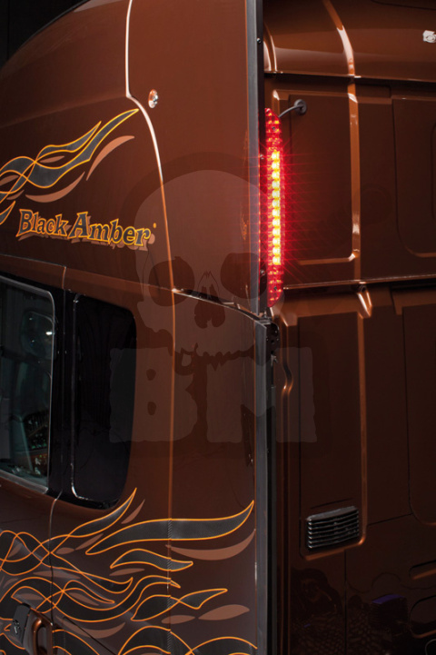 1:24 Scania R730 Black Amber 1:24 Scania R730 Black Amber