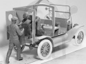 American Gasoline Loaders (1910s) 2 figures 1:24