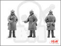 Red Army Infantry (1939-1942) 3 figures – officer, 2 soldiers 1:35