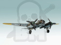 Bombowiec Ju 88A-4 with German Ground Personnel and Torpedo Trailers 1:48