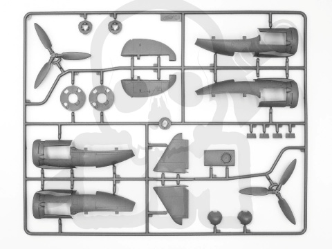 Ju 88A-4 with German Ground Personnel and Torpedo Trailers 1:48 Ju 88A-4 with German Ground Personnel and Torpedo Trailers 1:48