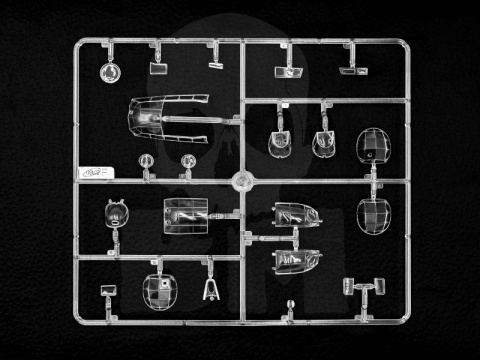 Ju 88A-4 with German Ground Personnel and Torpedo Trailers 1:48 Ju 88A-4 with German Ground Personnel and Torpedo Trailers 1:48