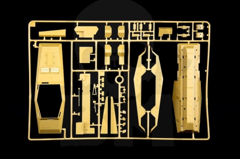 1:35 Model niemieckiego samochodu pancernego Sd. Kfz. 234/1