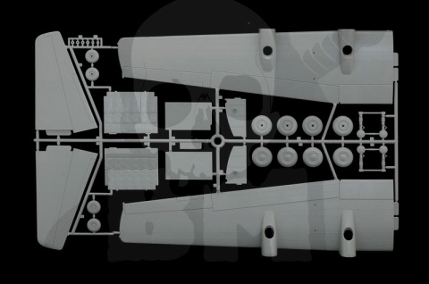 1:48 Model samolotu transportowego C-130J C5 Hercules