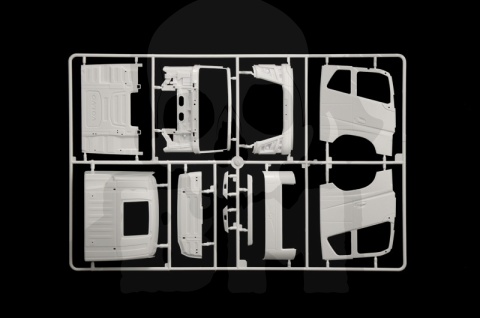 1:24 Ciężarówka Volvo FH16 Medium Roof