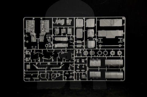 1:24 Ciężarówka Volvo FH16 Medium Roof