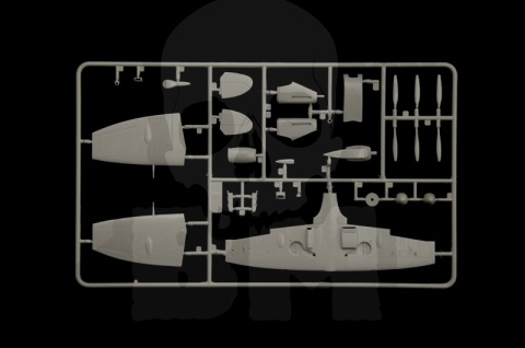 1:72 Model angielskiego myśliwca Spitfire Mk.V / Mk.IX Aces - pilot Zumbach