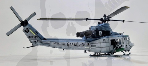 Academy 12138 Model śmigłowca USMC UH-1Y Venom 1:48