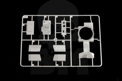 Trumpeter 01508 Panzertragerwagen z niemieckiego pociągu pancernego BP-42