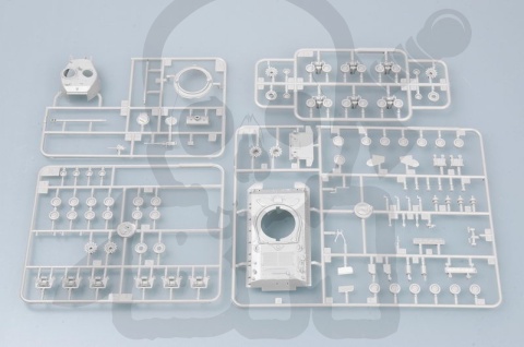 Trumpeter 07225 M4A3E8 Tank (T66 Track) Sherman 1:72