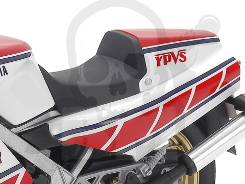 Tamiya 14037 1:12 Yamaha RZV 500R - model motocykla