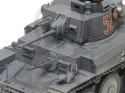 Tamiya 35369 Panzerkampfwagen 38(t) Ausf. E/F 1:35 model niemieckiego czołgu lekkiego