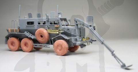 Vespid 720035 Buffalo A1 MPCV - Mine Protected Clearance vehicle 1:72 - model pojazdu przeciwminowego