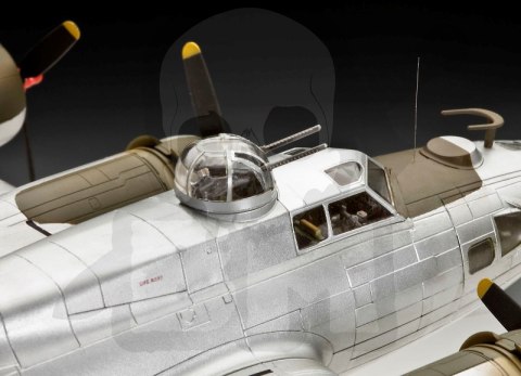 Revell 04283 B-17G Flying Fortress 1:72 Revell 04283 B-17G Flying Fortress 1:72