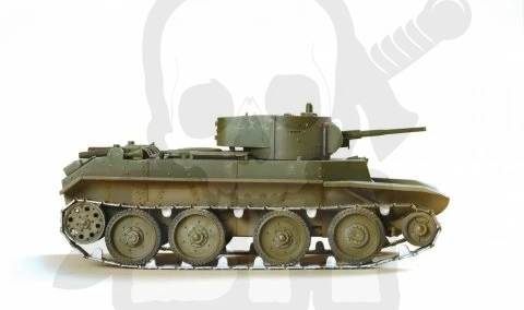 1:35 BT-7 Soviet light tank