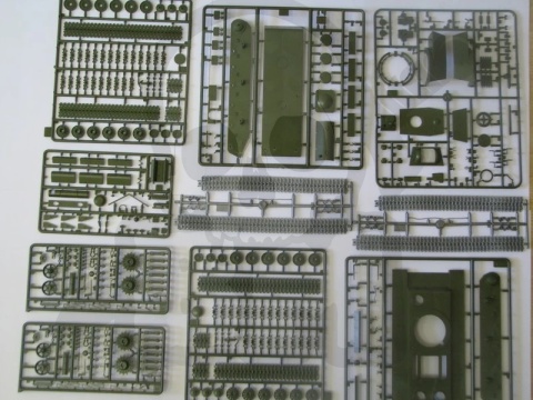 1:35 KV-1 Soviet Heavy Tank