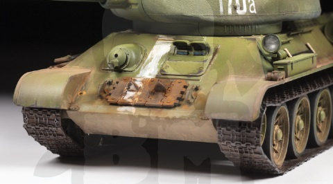 1:35 Soviet Medium Tank T-34/85 1:35 Soviet Medium Tank T-34/85