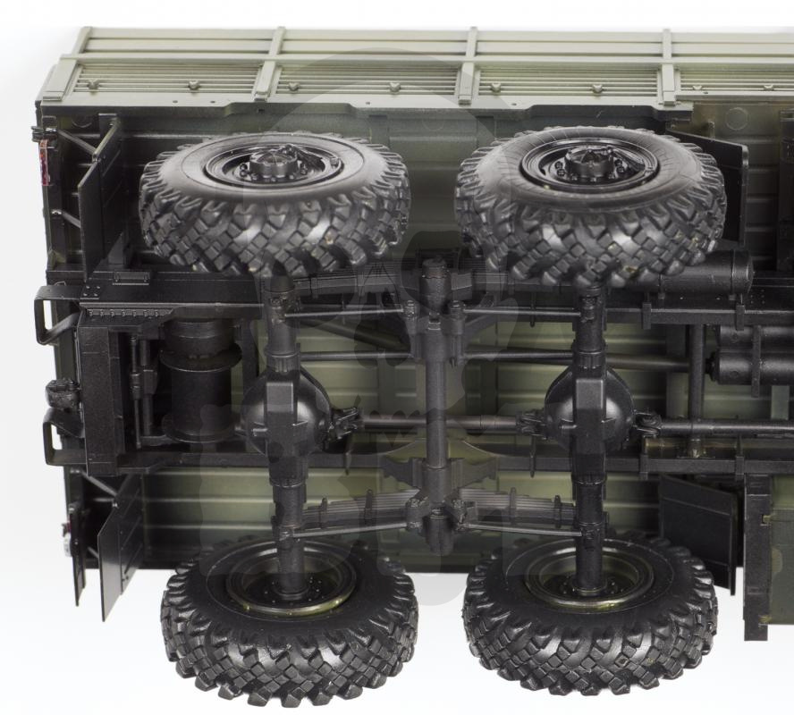 1:35 Russian army truck Ural-4320