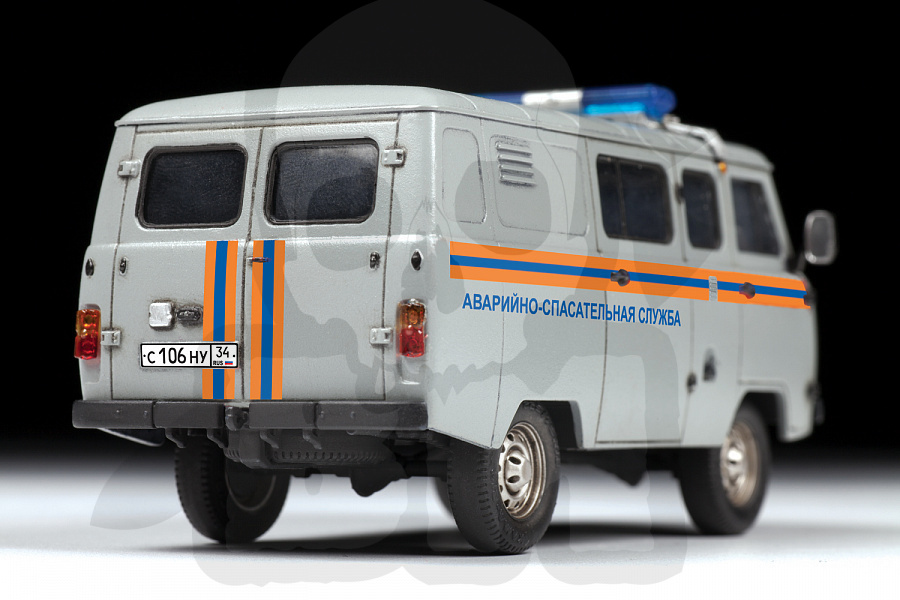 1:43 Emergency rescue service UAZ 3909