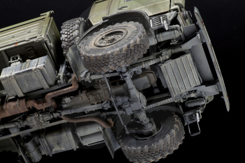 1:35 Russian three axle truck K-5350 MUSTANG 1:35 Russian three axle truck K-5350 MUSTANG