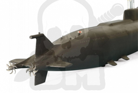 1:350 K-141 Kursk nuclear submarine 1:350 K-141 Kursk nuclear submarine